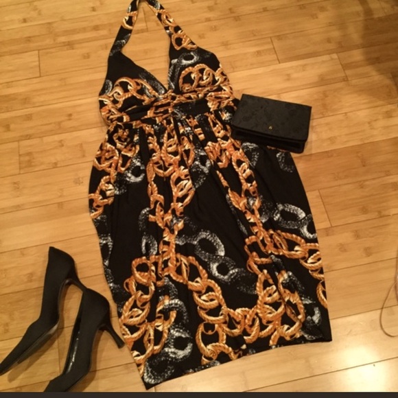 VENUS Dresses & Skirts - EUC Muse Status Chain Print Halter